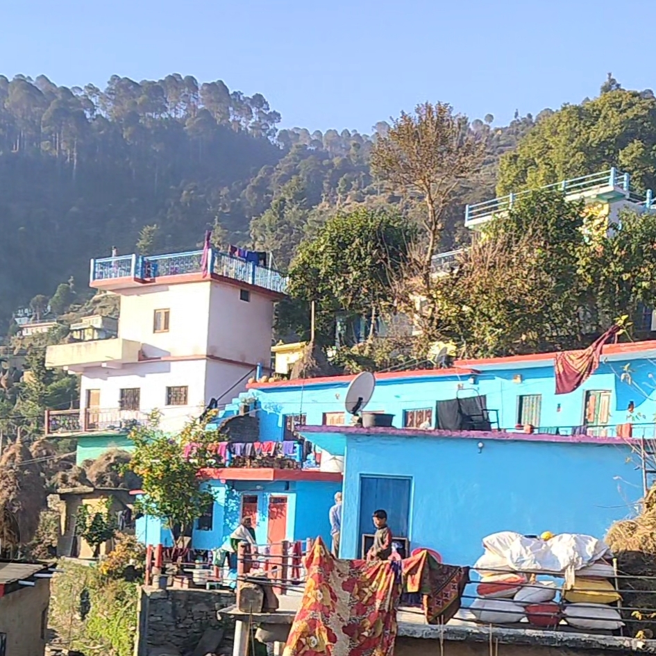 उत्तराखंड के पौड़ी जिले के थैलीसैण के मरखोला गांव में स्थित शिव महादेव का निराकार रूप